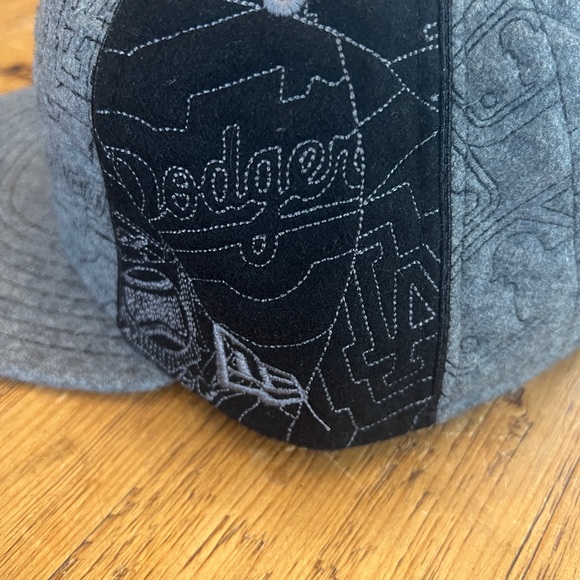 MLB Los Angeles Dodgers New Era 59/50 fitted felt flat brim hat - Picture 3 of 4